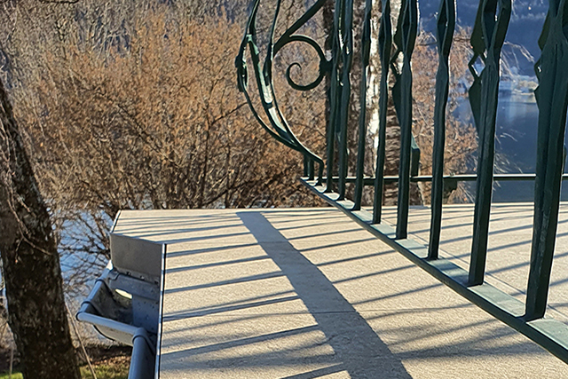 Lakeside terrace_1